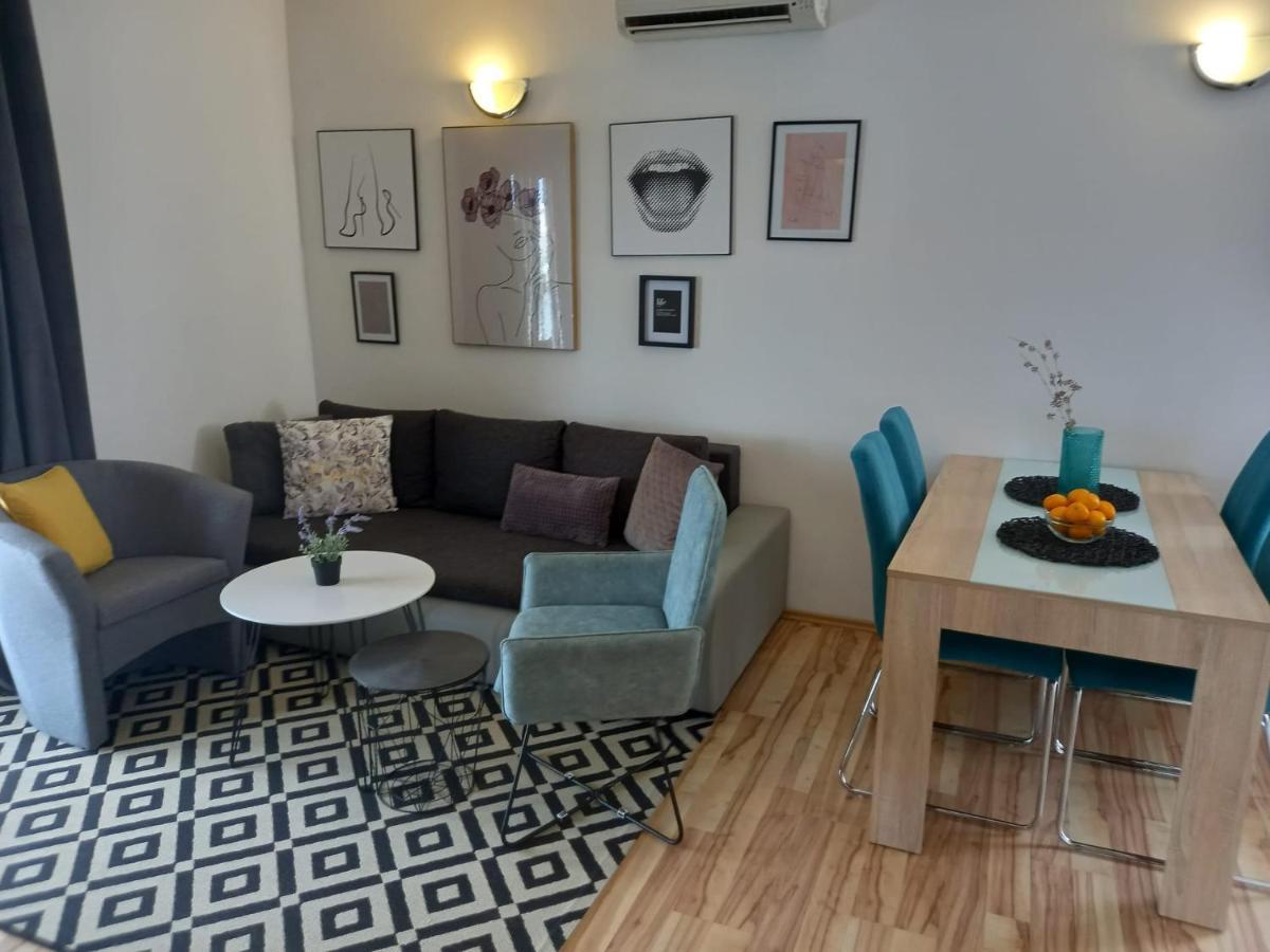 Apartmani Nella Vir Phòng bức ảnh